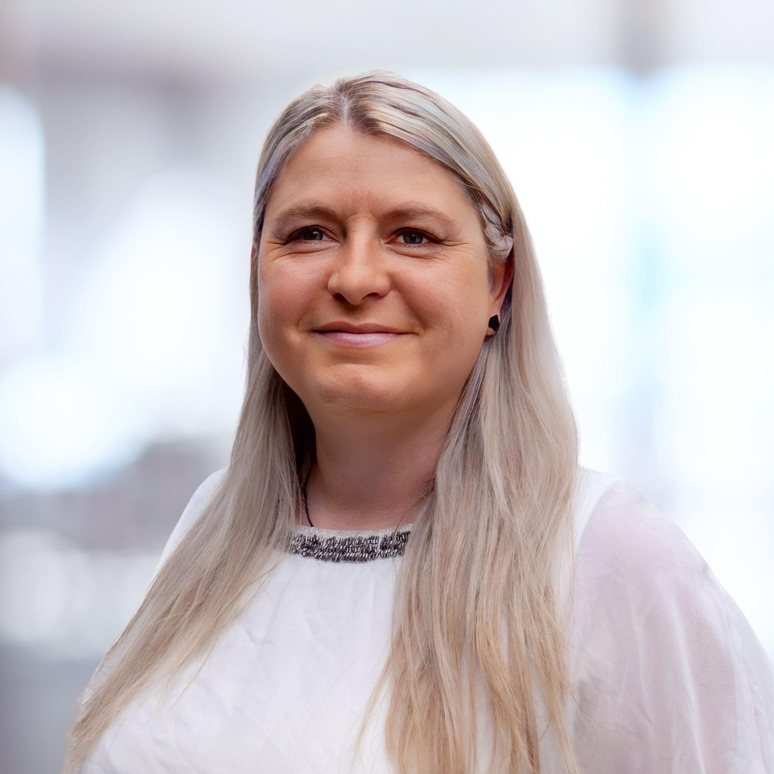 Portrait Anja Baumgärtner, Bereichsleitung bei den AIB Wohngruppen